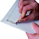 Versandtasche aus Vollpappe Weiß A4+