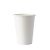Weißer Trinkbecher für Heißgetränke aus Pappe mit PE-Beschichtung. Maximale Gebrauchstemperatur 90 °C. Füllinhalt: 0,18 Liter.