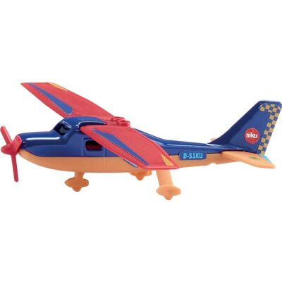 Sportflugzeug aus Metall und Kunststoff