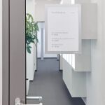 Info-Rahmen fix, selbstklebend, umlaufender...