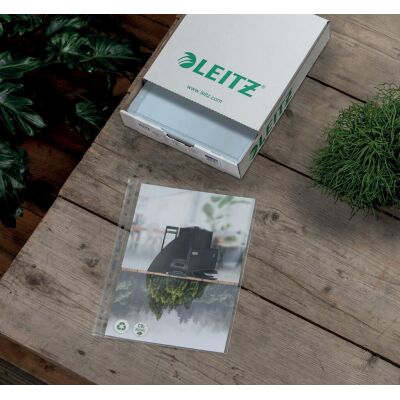 Prospekthülle Recycle,  farblos, PP-Folie, 100 my, Oberfläche genarbt, oben offen, 6-fach Lochung